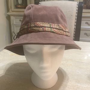 Callanan bucket hat faux suede NWOT.